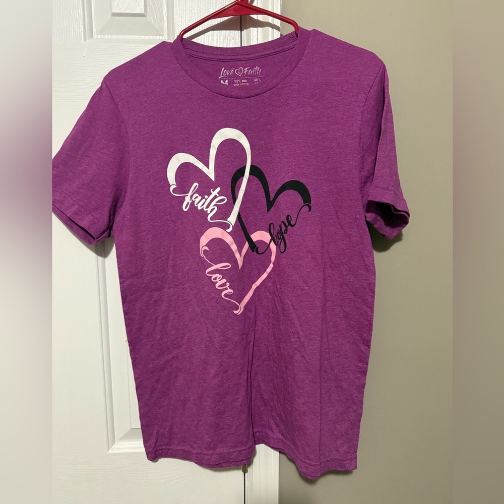 Love in Faith “Faith Hope Love” Graphic Tee | Size Medium | Heather Purple